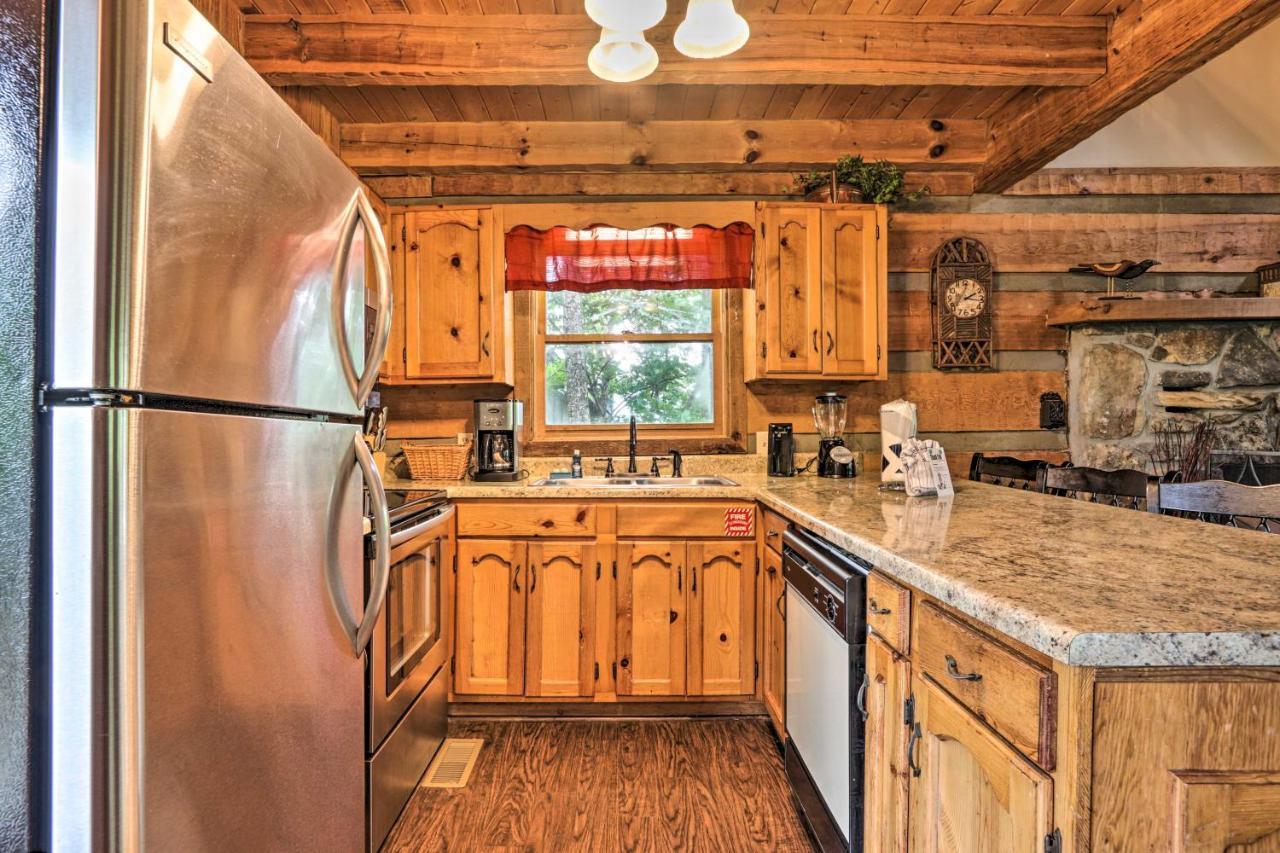 Villa Gatlinburg Escape With Hot Tub, Deck And Mtn View Extérieur photo