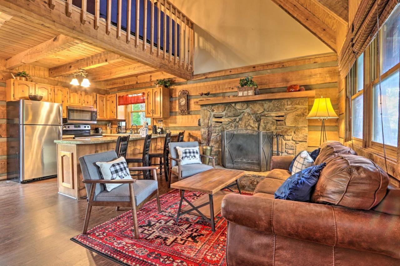 Villa Gatlinburg Escape With Hot Tub, Deck And Mtn View Extérieur photo