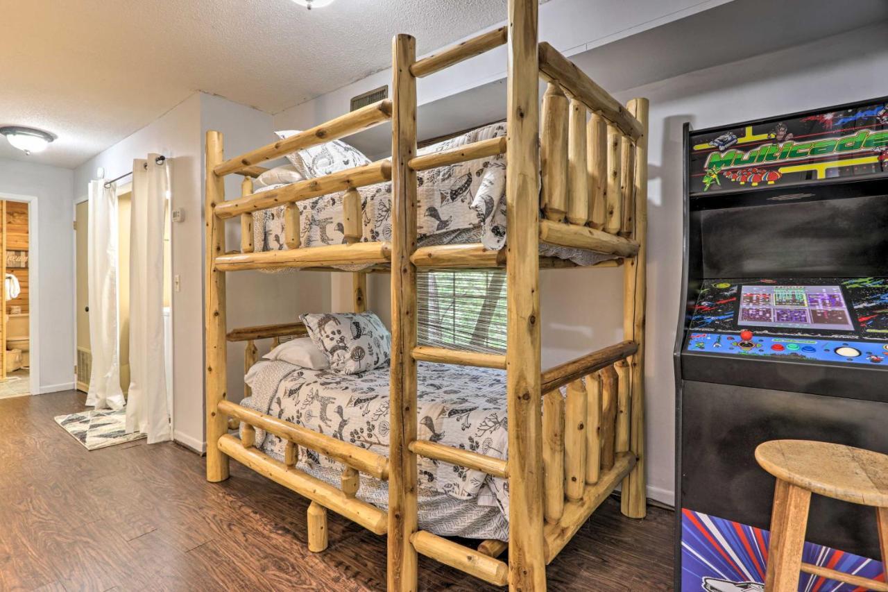 Villa Gatlinburg Escape With Hot Tub, Deck And Mtn View Extérieur photo