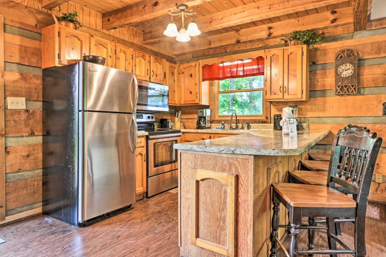Villa Gatlinburg Escape With Hot Tub, Deck And Mtn View Extérieur photo